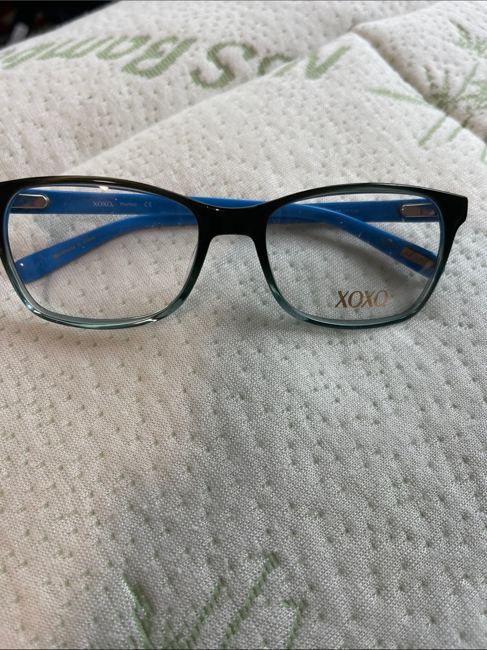 XOXO Black-to-Teal Gradient Glasses with Blue Temples